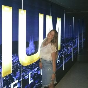 Meet your Posher, Adi